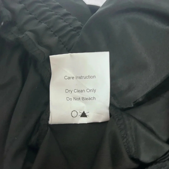 ♠️”EPTM.” NWT Black Cargo Pants w/ Drawstring & Multiple Pockets Size 2XL/38♠️ - Picture 13 of 17